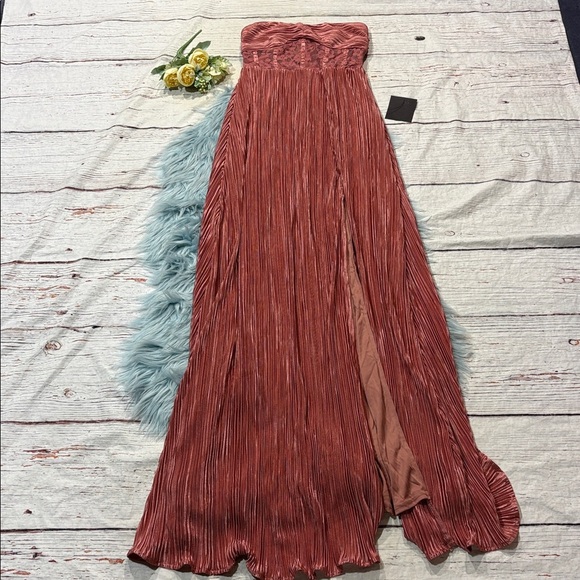 NWT Lulus Desme Rose Pink Satin Plisse Strapless Maxi Dress - Picture 5 of 8